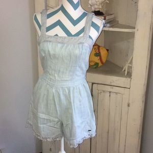 Hollister romper